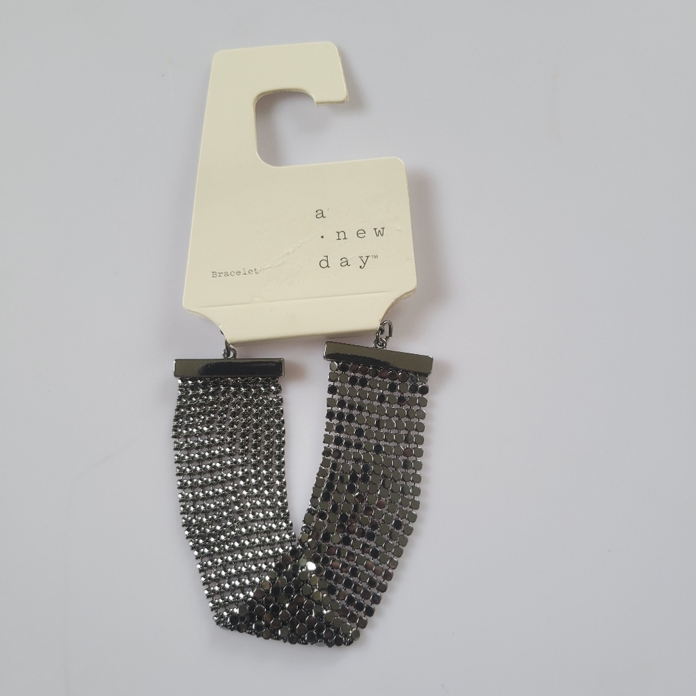 🟢Free With Purchase 🆕️a new day Sparkle Mesh Hematite Wrap Bracelet